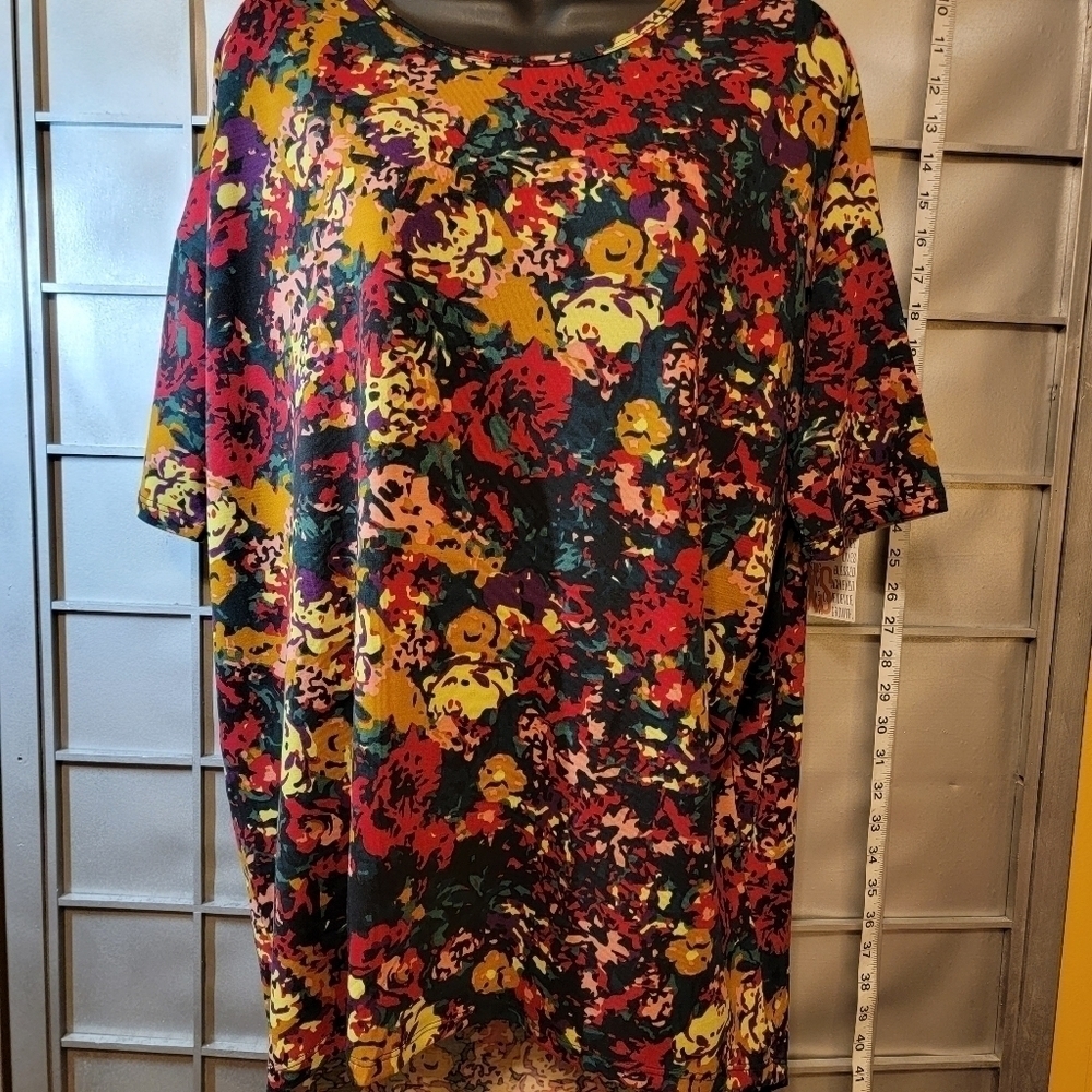LulaRoe XS NWT floral blouse